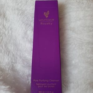 Younique Royalty Pore Purifying Cleanser